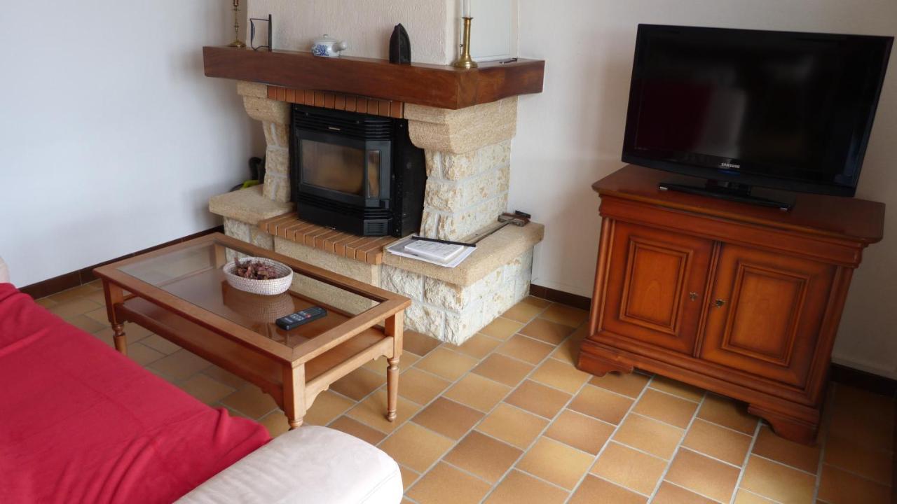 Maison De Vacances Pour 6 Personnes Avec Piscine Lainsecq 외부 사진